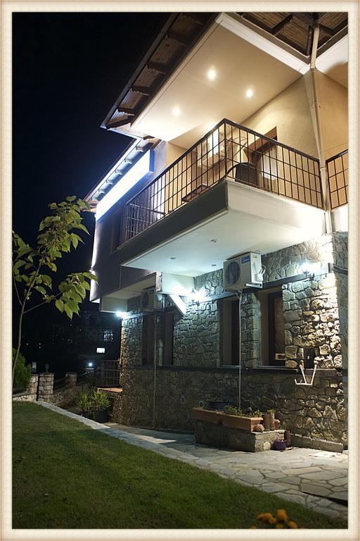 Voreas Hotel Káto Loutrákion Exterior foto